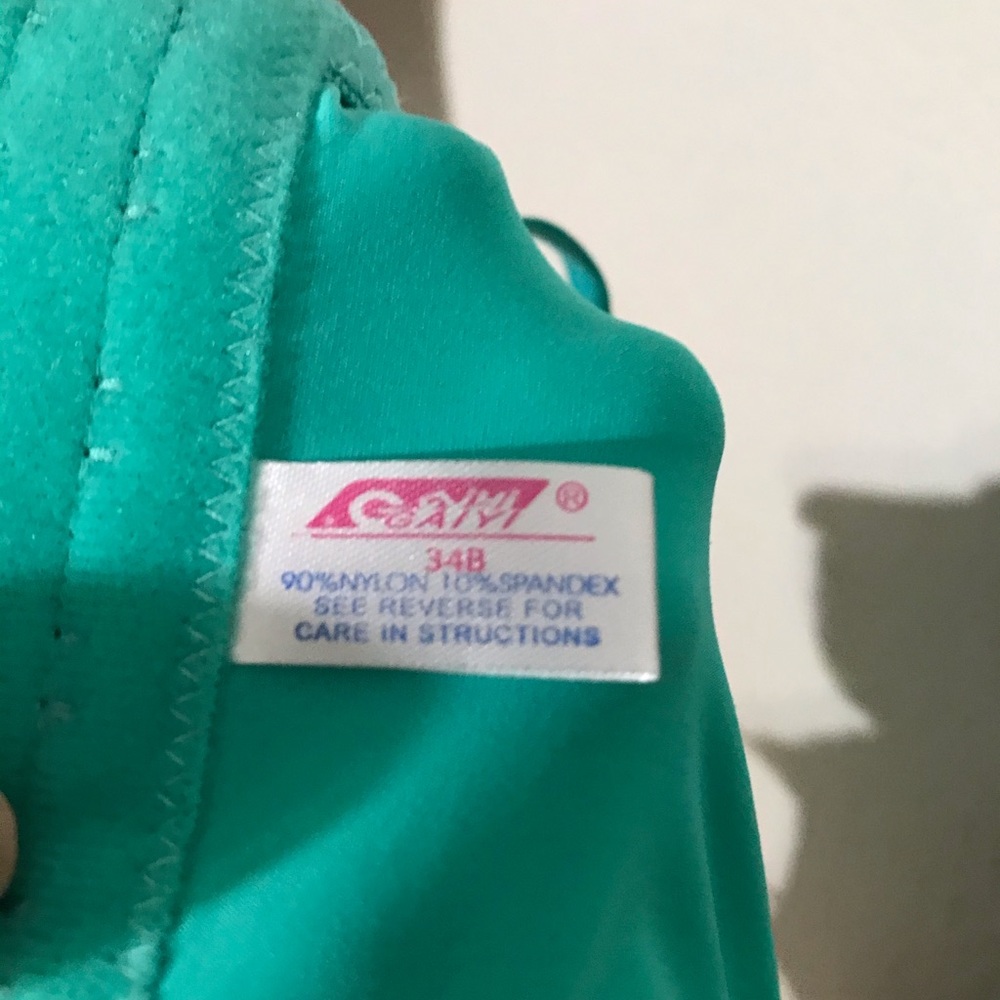 Bras - Picture 5 of 6